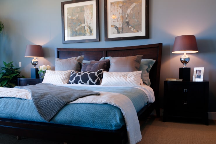 A bedroom design with creative artwork