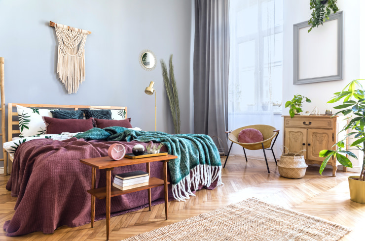 Bedroom design with macramé wall art for decor.