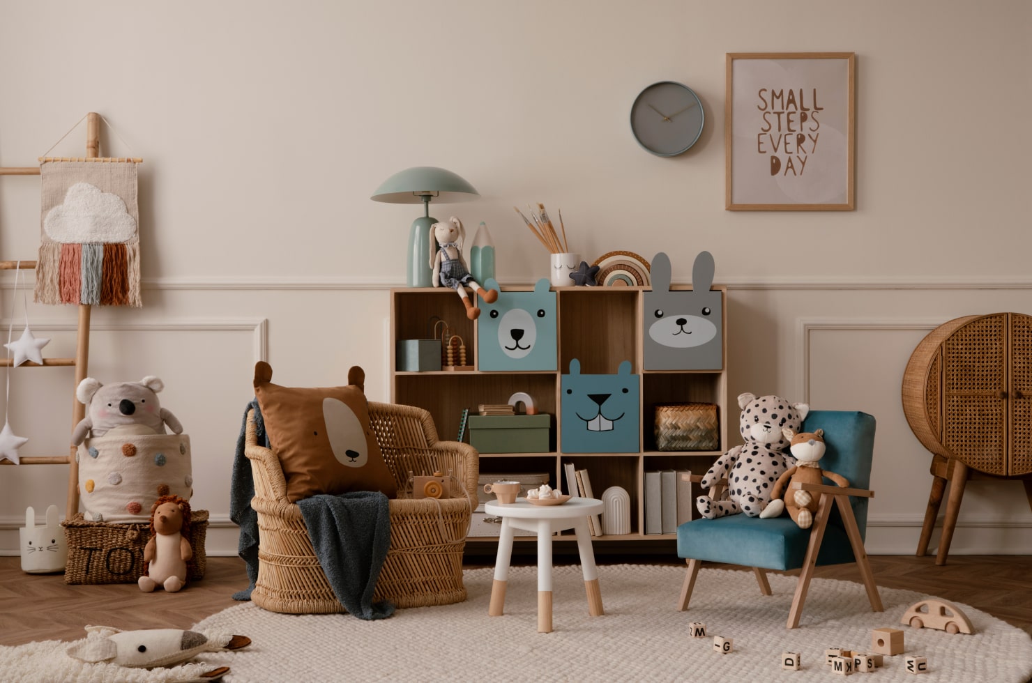 Nature-inspired kid’s room featuring warm colors.