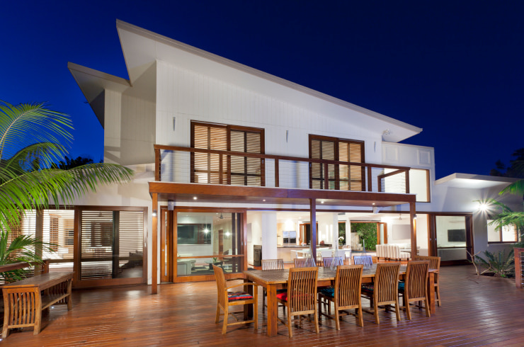 Modern villa with a shed roof.